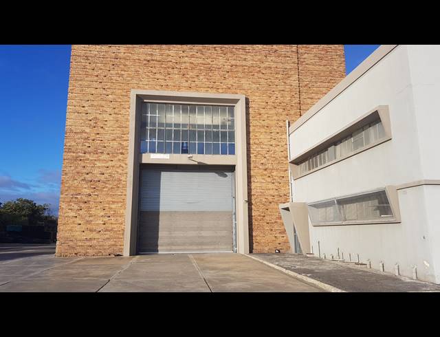 3,373M² FACTORY TO LET IN BLACKHEATH INDUSTRIAL